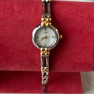 Mondu Women Watch